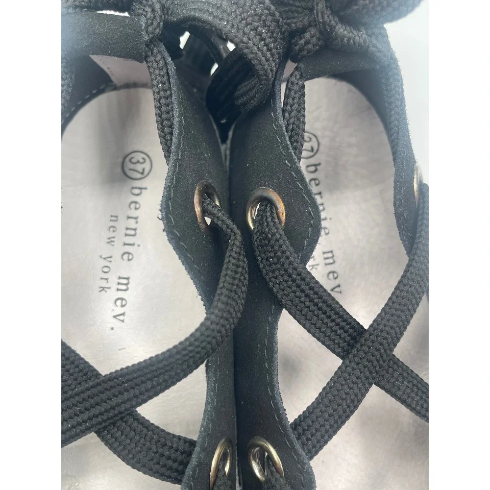 Bernie Mev Lace Up Shoes Women's‎ Size 6.5